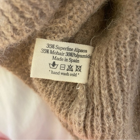 Aniela Parys One Size Alpaca Mohair cropped sweater with bell sleeves - Picture 7 of 7